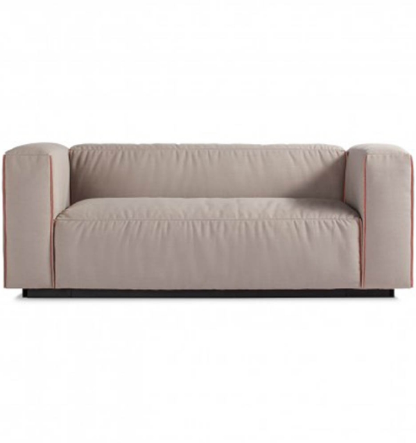 Вид спереди дивана Клеон