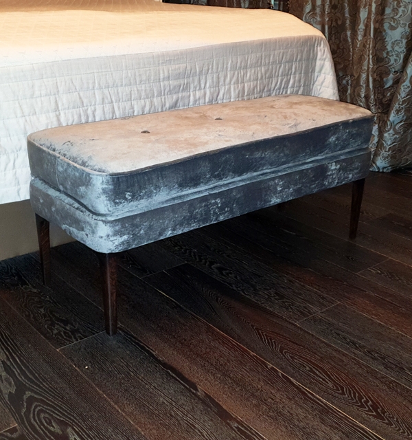 Пуф прикроватный