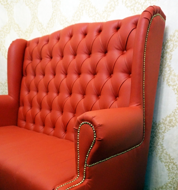 Диван с ушами