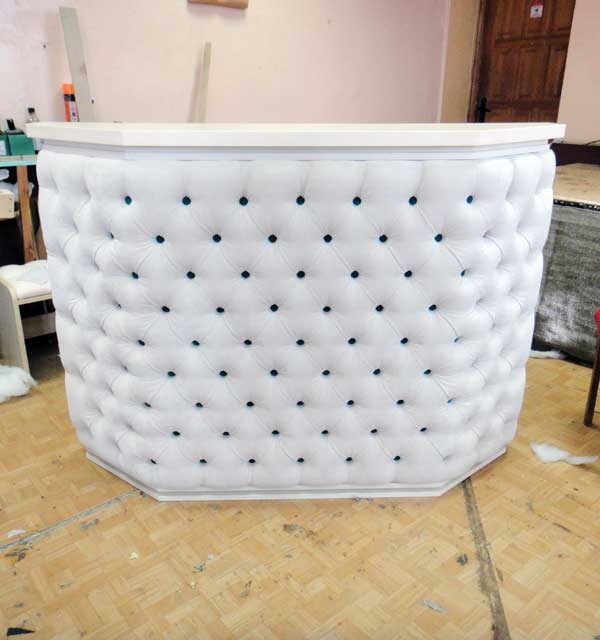 Ресепшен с каретной стяжкой