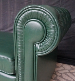 Тахта с каретной стяжкой