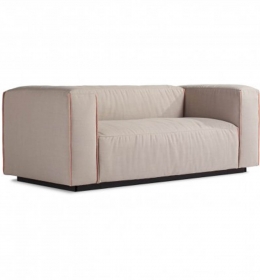 Светлый диван Клеон