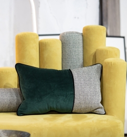 Декоративные подушки дивана