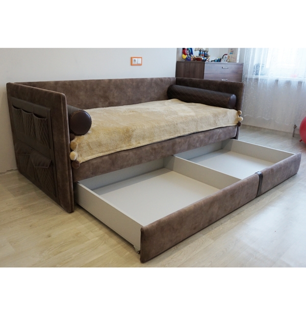 Тахта с нишей для белья